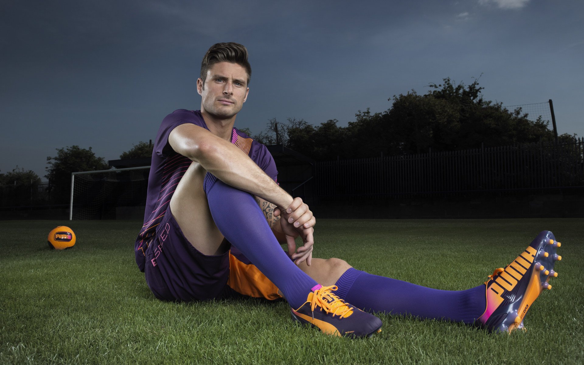 76人打造沉浸式球员更衣环境提升体验感，76人配色