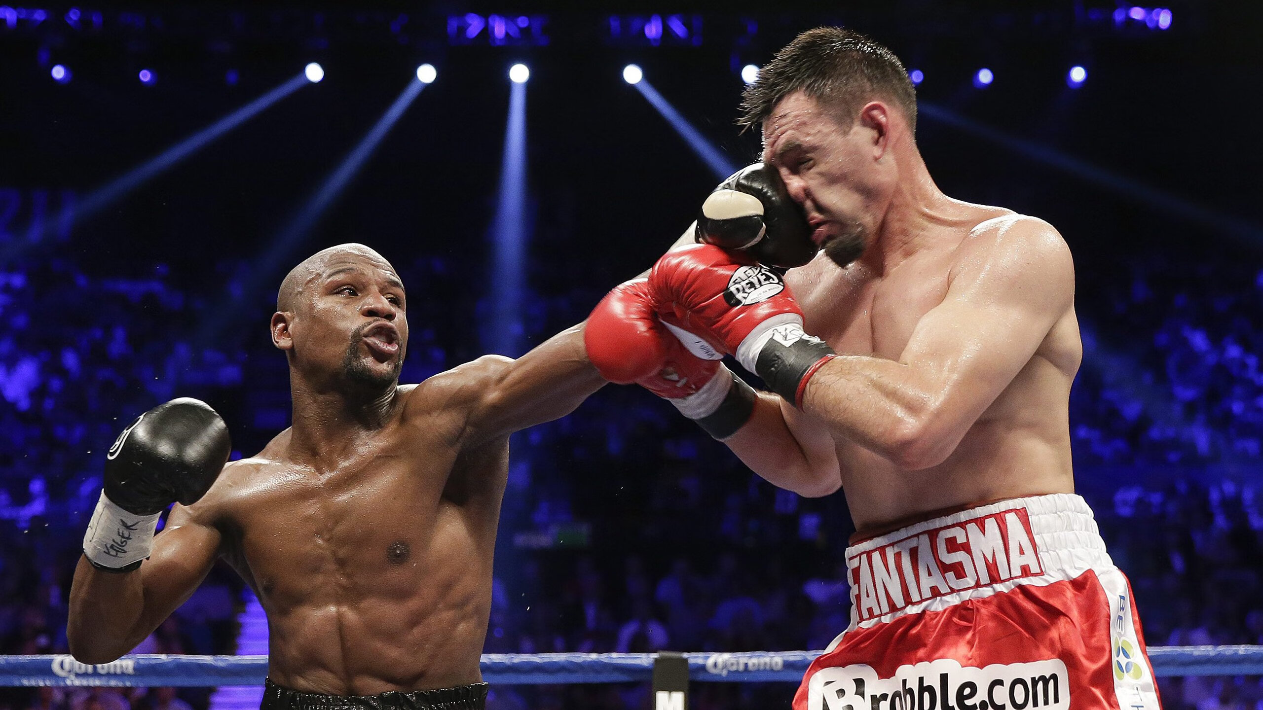 英超：利物浦2-2战平阿斯顿维拉，萨拉赫和奥巴梅杨各进一球，利物浦官方宣布与萨拉赫续约